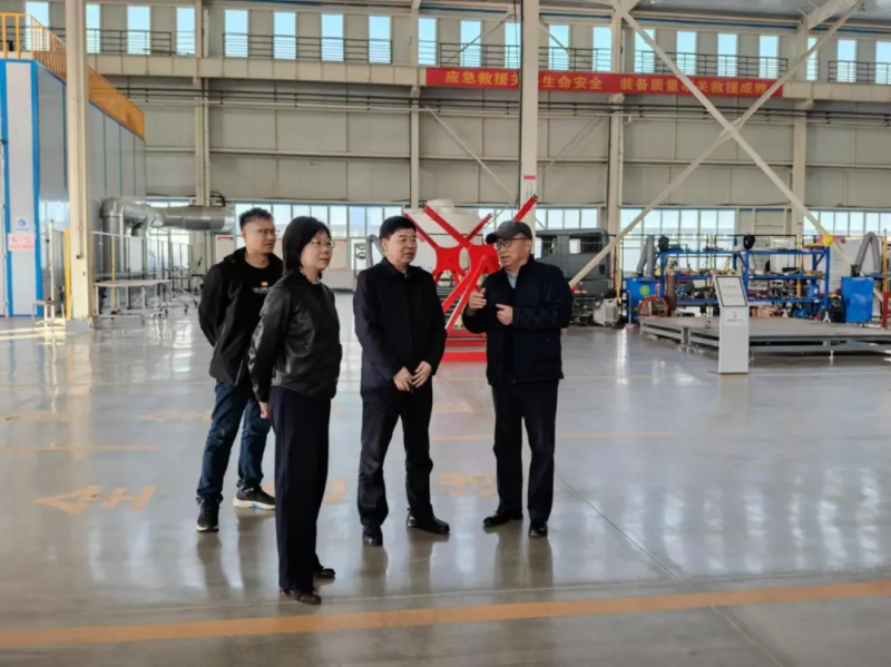 省工信厅二级巡视员朱新定一行到猎鹰调研